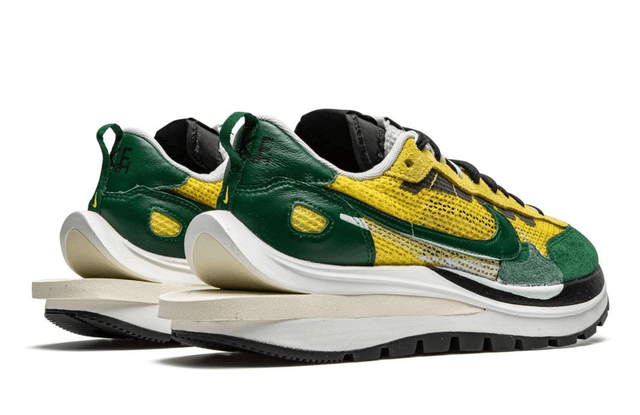 Nike VaporWaffle Sacai - Tour Yellow