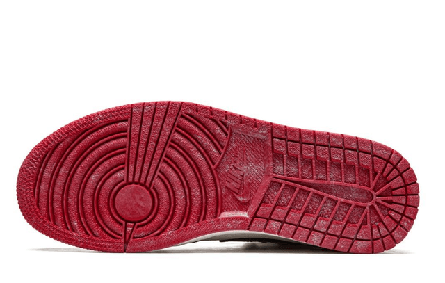 Air Jordan 1 Retro High OG Chicago Lost and Found