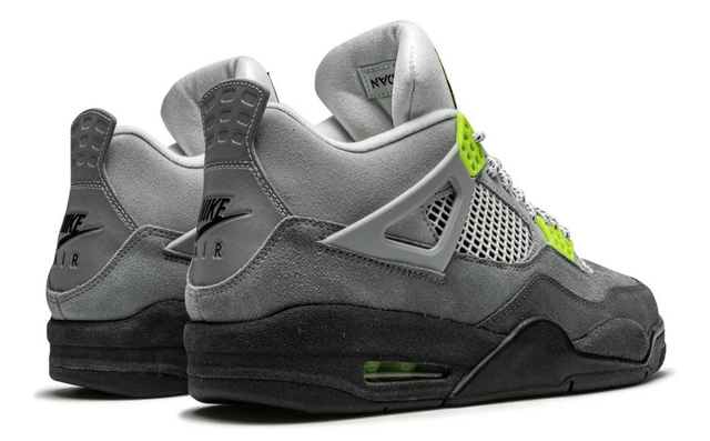 Air Jordan 4 Retro SE Neon