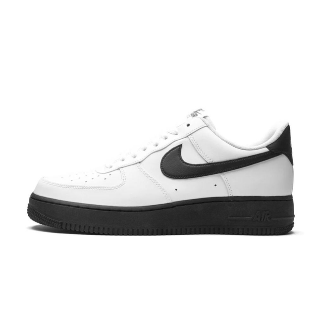 Nike Air Force 1 '07