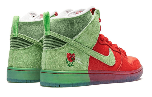 Nike SB Dunk High Strawberry Cough