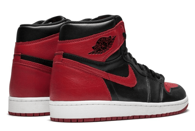 Air Jordan 1 Retro High OG Bred Banned 2016
