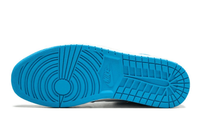 Air Jordan 1 Retro UNC