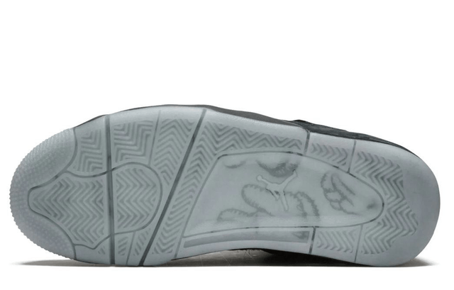 Air Jordan 4 Retro Kaws - Black