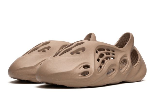 Yeezy Foam Runner Clay Taupe