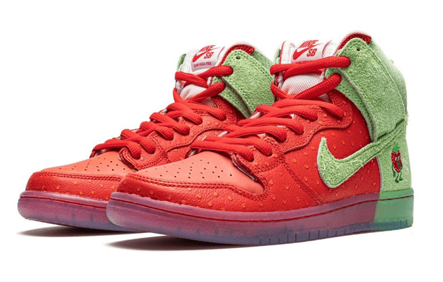 Nike SB Dunk High Strawberry Cough