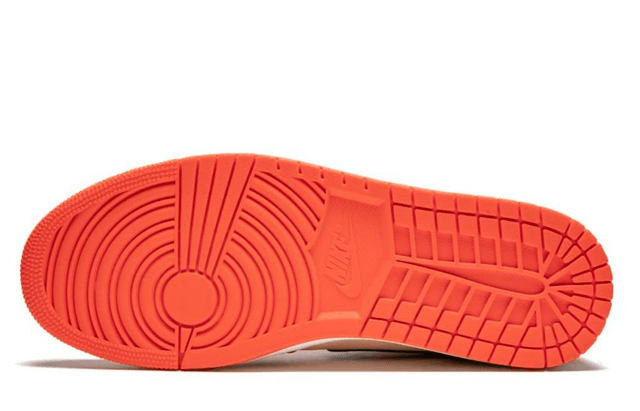 Air Jordan 1 Mid SE Team Orange
