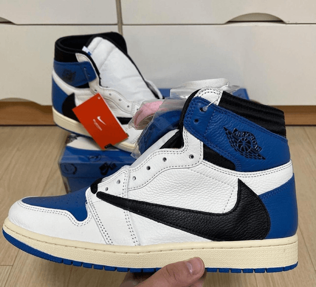 Air Jordan 1 High OG SP Travis Scott - Fragment