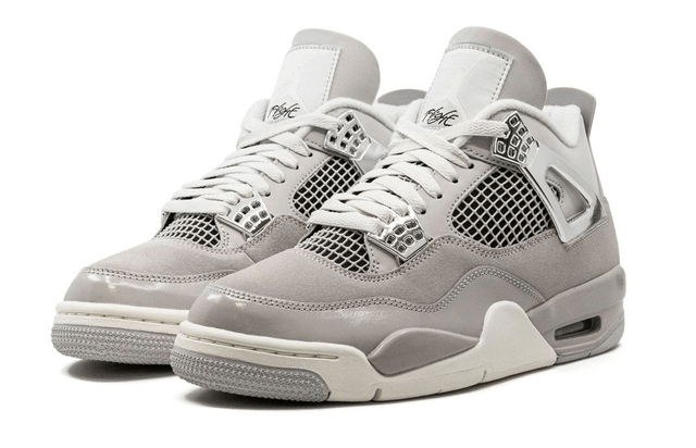 AIR JORDAN 4 WMNS Frozen Moments
