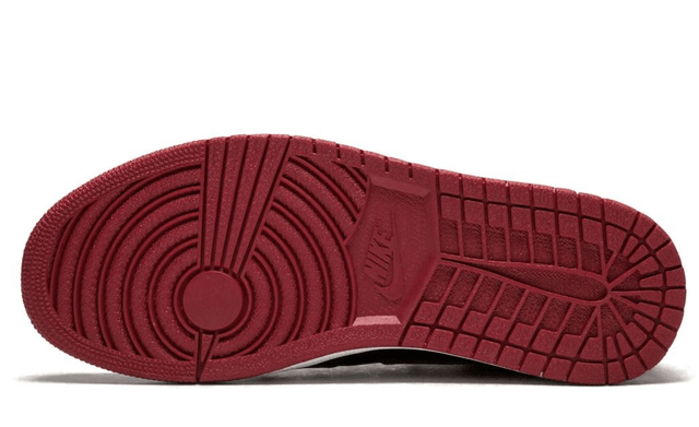 Air Jordan 1 Retro High OG Bred Banned 2016