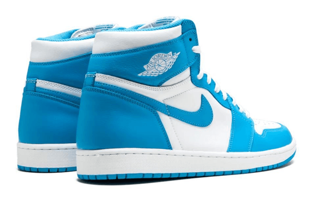 Air Jordan 1 Retro UNC