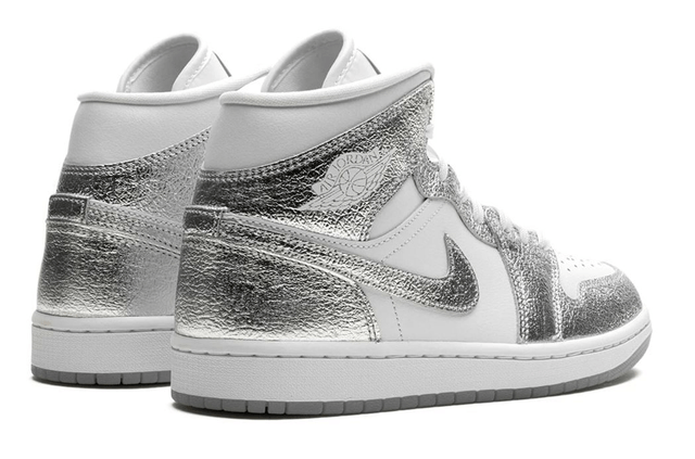 Air Jordan 1 Mid SE WMNS Metallic Silver