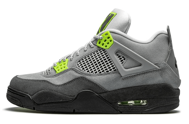 Air Jordan 4 Retro SE Neon