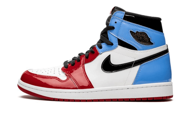 Air Jordan 1 Retro High Fearless UNC