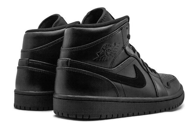 Air Jordan 1 Mid Triple black