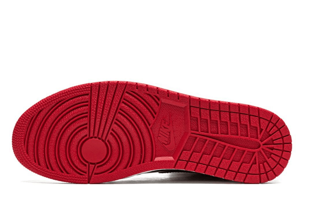 Air Jordan 1 Retro High OG Patent Bred
